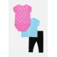 Набор:боди,брюки,футболка NKG SWOOSH LOGO 3 PC SET: девочка 023, 06L846, Nike