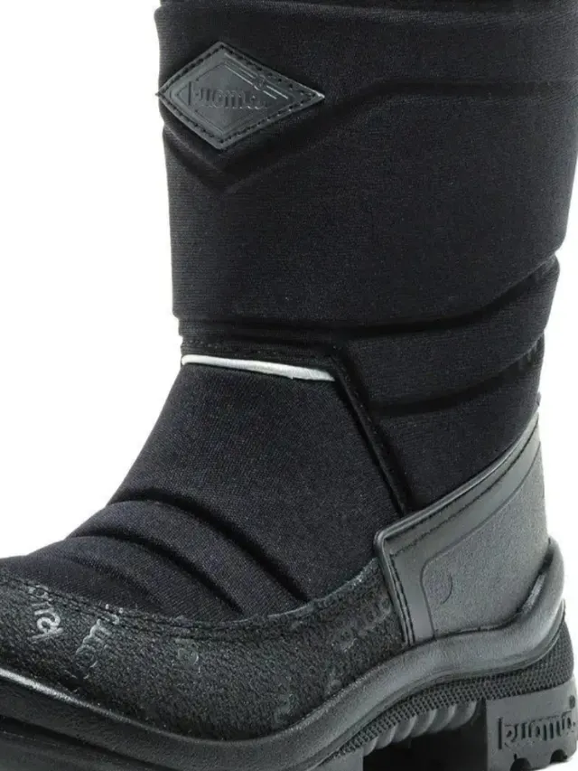 Putkivarsi wool villa  Musta 1-303-03 Black (03) Kuoma