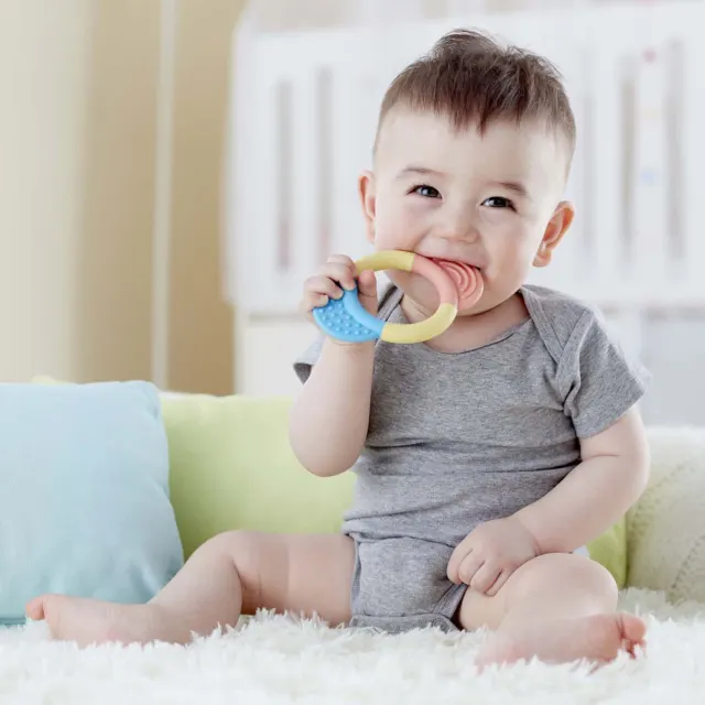 Прорезыватель "Колечко" 12m+ Hape ENRO — фото 3